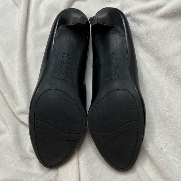 Comfort Plus by Predictions Classic Black Pumps - Picture 6 of 10